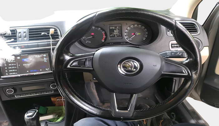 2016 Skoda Rapid ELEGANCE 1.6 MPI AT, Petrol, Automatic, 1,10,269 km, interior