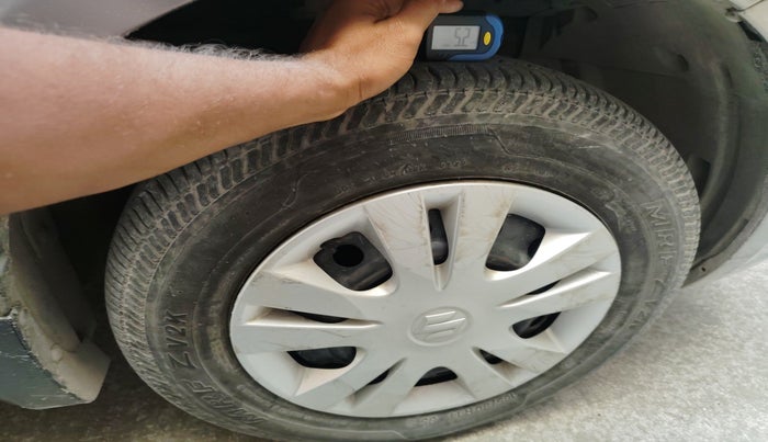 2014 Maruti Swift Dzire VXI, Petrol, Manual, 58,620 km, tyre