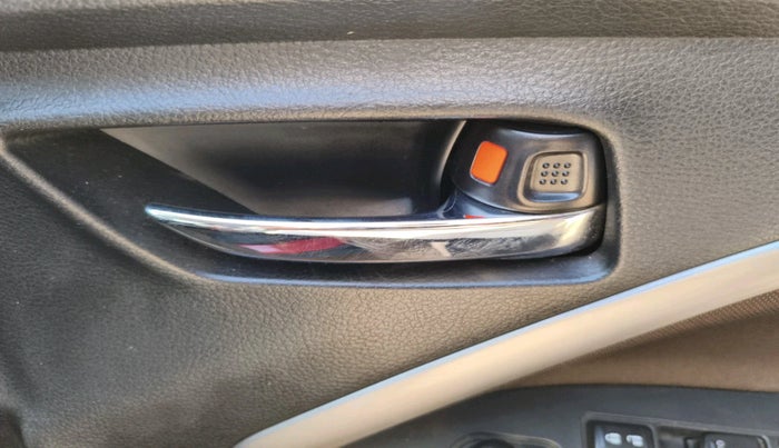 2023 Maruti BREZZA ZXI SMART HYBRID DUAL TONE, Petrol, Manual, 34,510 km, interior