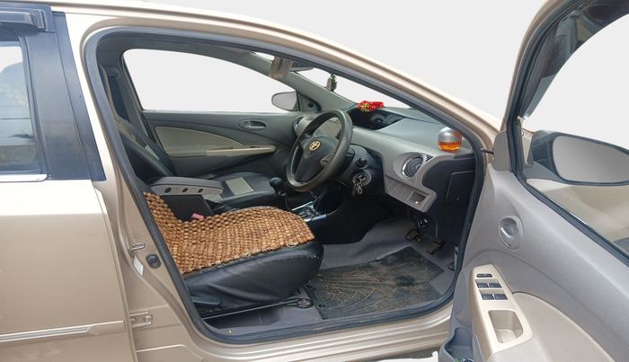 2011 Toyota Etios V, Petrol, Manual, 1,13,491 km, interior