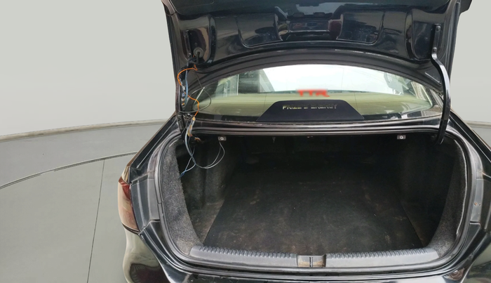 2011 Volkswagen Jetta HIGHLINE TDI AT, Diesel, Automatic, 1,22,338 km, exterior