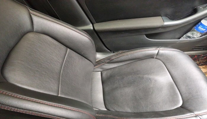 2011 Volkswagen Jetta HIGHLINE TDI AT, Diesel, Automatic, 1,22,338 km, interior