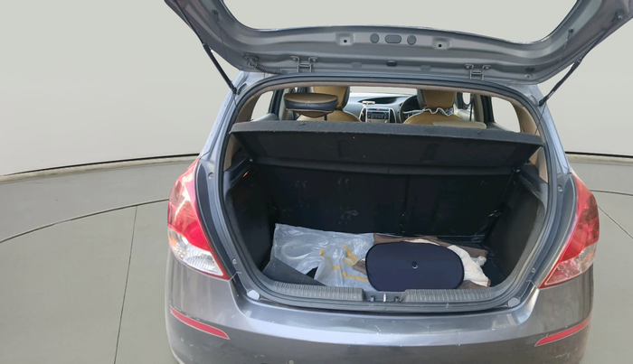 2014 Hyundai i20 SPORTZ 1.4 AT, Petrol, Automatic, 64,193 km, exterior