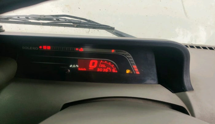 2013 Mahindra Bolero SLE BS-III, Diesel, Manual, 30,367 km, interior