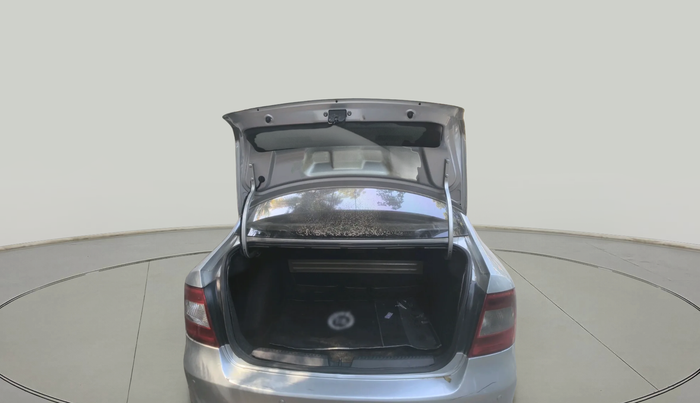 2012 Skoda Rapid AMBITION 1.6 TDI CR MT, Diesel, Manual, 1,57,767 km, exterior