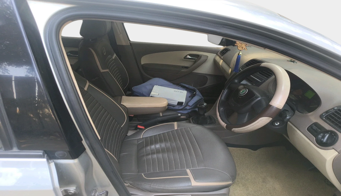 2012 Skoda Rapid AMBITION 1.6 TDI CR MT, Diesel, Manual, 1,57,767 km, interior