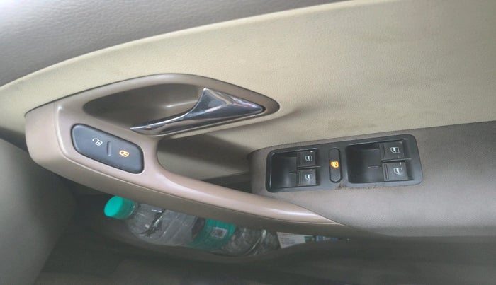 2012 Skoda Rapid AMBITION 1.6 TDI CR MT, Diesel, Manual, 1,57,767 km, interior