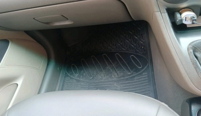 2011 Hyundai i10 SPORTZ 1.2, Petrol, Manual, 80,503 km, interior