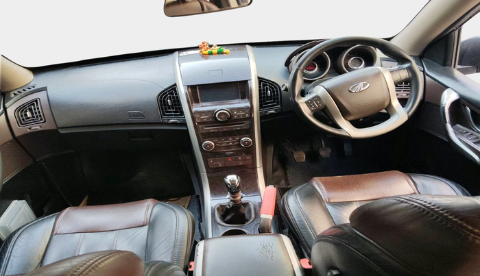 2013 Mahindra XUV500 W8, Diesel, Manual, 1,01,654 km, interior