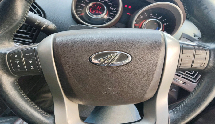 2013 Mahindra XUV500 W8, Diesel, Manual, 1,01,654 km, interior