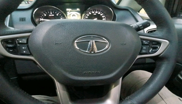 2017 Tata Hexa XT 4X2 6 STR, Diesel, Manual, 1,84,597 km, interior