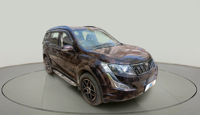 2016 Mahindra XUV500 W6 AT, Diesel, Automatic, 1,62,316 km, exterior
