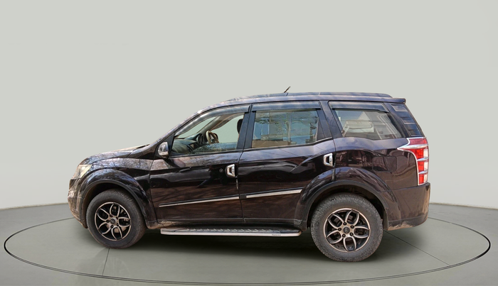 2016 Mahindra XUV500 W6 AT, Diesel, Automatic, 1,62,316 km, exterior