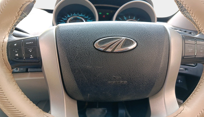 2016 Mahindra XUV500 W6 AT, Diesel, Automatic, 1,62,316 km, interior