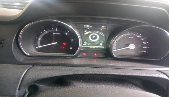 2017 Tata Hexa XMA 4X2 7 STR, Diesel, Automatic, 58,269 km, interior