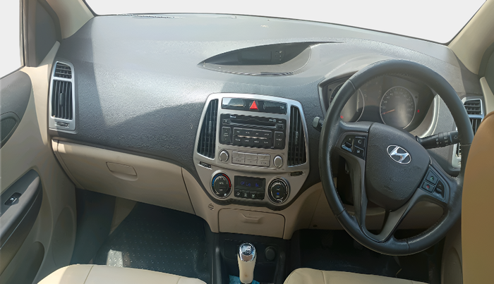 2012 Hyundai i20 SPORTZ 1.4 CRDI, Diesel, Manual, 77,188 km, interior