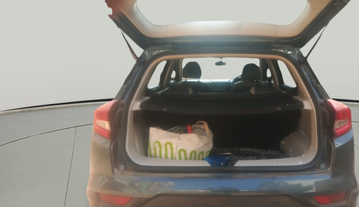 2022 Mahindra XUV300 W6 1.2 PETROL, Petrol, Manual, 15,101 km, exterior