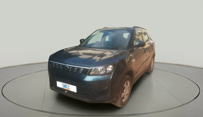 2022 Mahindra XUV300 W6 1.2 PETROL, Petrol, Manual, 15,101 km, exterior