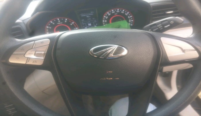 2022 Mahindra XUV300 W6 1.2 PETROL, Petrol, Manual, 15,101 km, interior