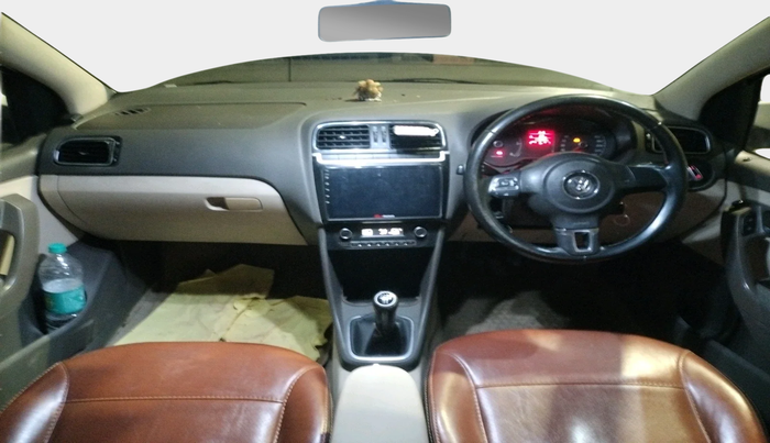 2012 Volkswagen Vento HIGHLINE DIESEL 1.6, Diesel, Manual, 1,19,832 km, interior