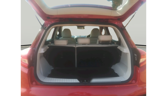 2024 Mahindra XUV300 W8 (O) 1.2 PETROL, Petrol, Manual, 11,983 km, exterior