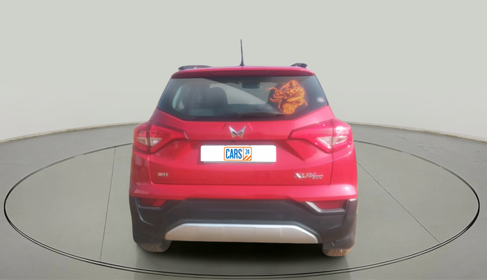 2024 Mahindra XUV300 W8 (O) 1.2 PETROL, Petrol, Manual, 11,983 km, exterior