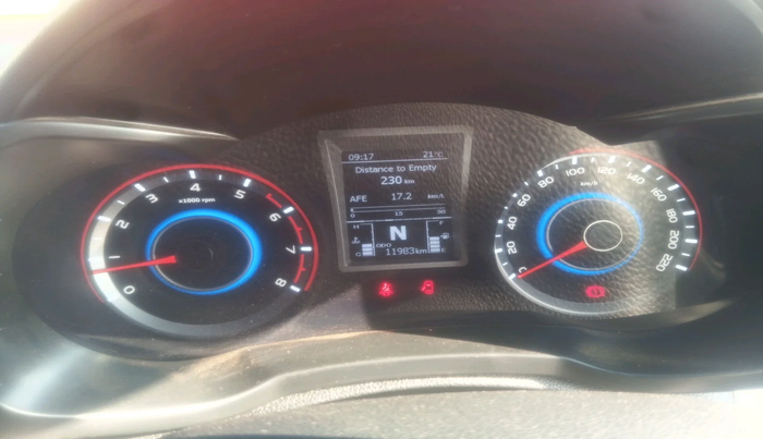 2024 Mahindra XUV300 W8 (O) 1.2 PETROL, Petrol, Manual, 11,983 km, interior