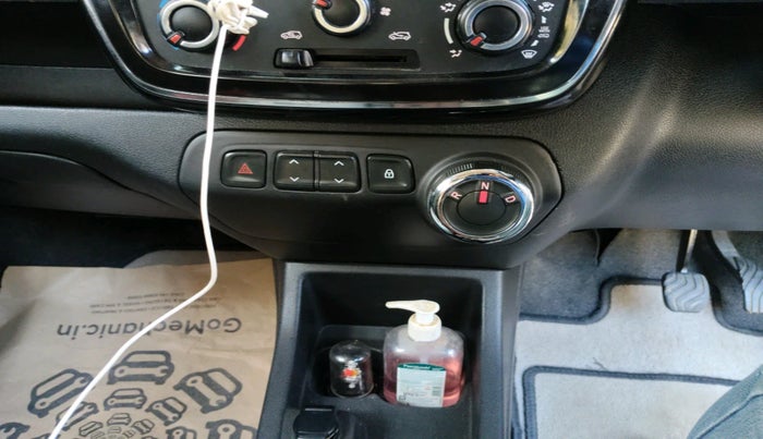 2018 Renault Kwid RXT 1.0 AMT, Petrol, Automatic, 28,413 km, interior