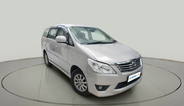 2012 Toyota Innova 2.5 VX 8 STR, Diesel, Manual, 93,119 km, exterior