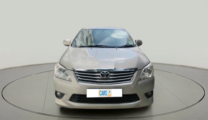 2012 Toyota Innova 2.5 VX 8 STR, Diesel, Manual, 93,119 km, exterior