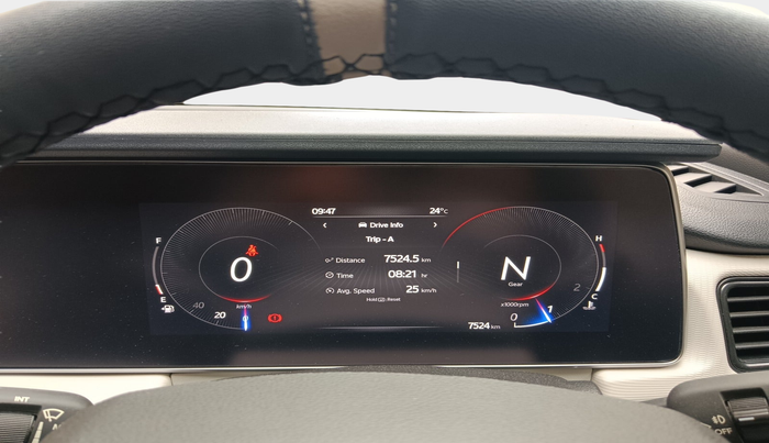 2022 Mahindra XUV700 AX 5 P MT 7 STR, Petrol, Manual, 7,524 km, interior