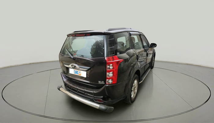 2016 Mahindra XUV500 W10 AT, Diesel, Automatic, 1,63,563 km, exterior