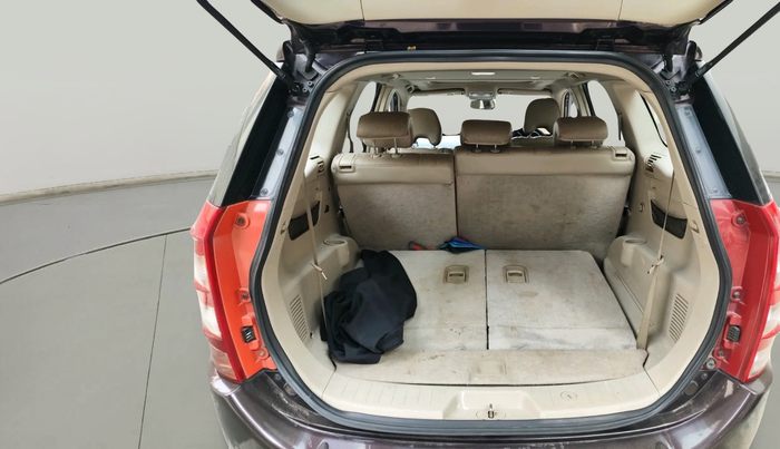 2016 Mahindra XUV500 W10 AT, Diesel, Automatic, 1,63,563 km, exterior