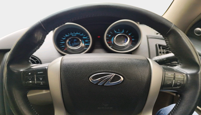 2016 Mahindra XUV500 W10 AT, Diesel, Automatic, 1,63,563 km, interior