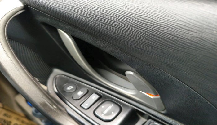 2016 Mahindra XUV500 W10 AT, Diesel, Automatic, 1,63,563 km, interior