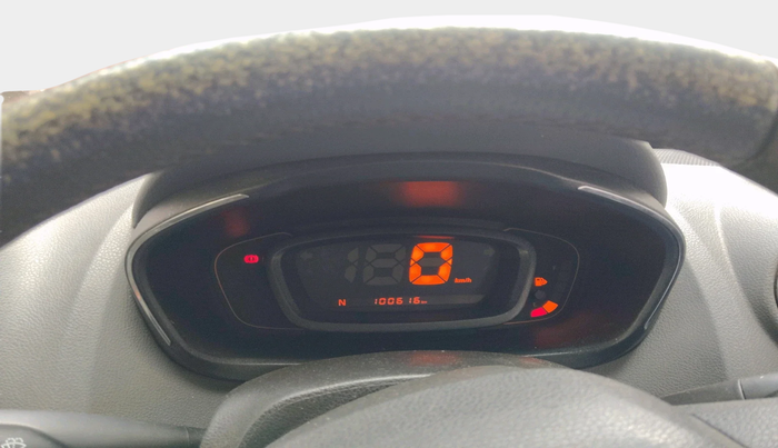 2017 Renault Kwid RXT 1.0 AMT, Petrol, Automatic, 1,00,616 km, interior