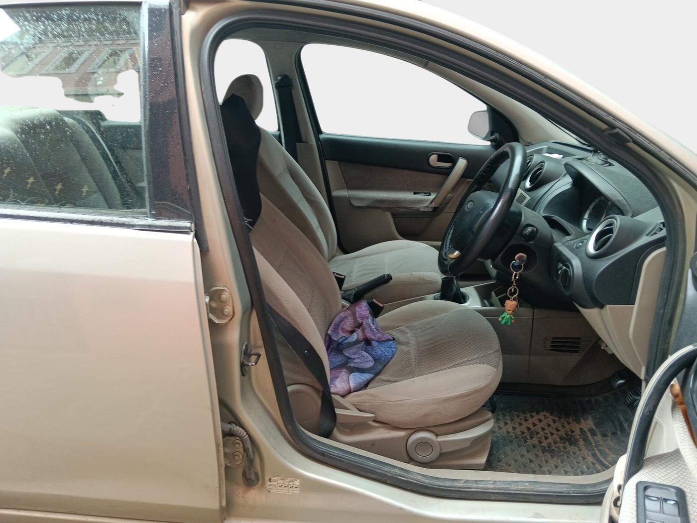 2010 Ford Fiesta EXI 1.6 PETROL, Petrol, Manual, 1,74,450 km, interior
