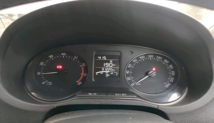 2019 Skoda Rapid STYLE 1.6 MPI, Petrol, Manual, 31,220 km, interior