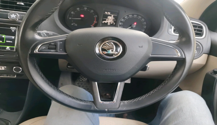 2019 Skoda Rapid STYLE 1.6 MPI, Petrol, Manual, 31,220 km, interior