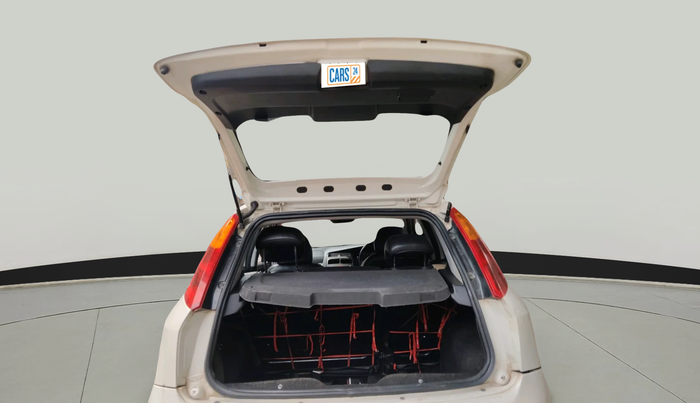 2013 Fiat Grand Punto EMOTION PACK 1.3, Diesel, Manual, 1,35,267 km, exterior