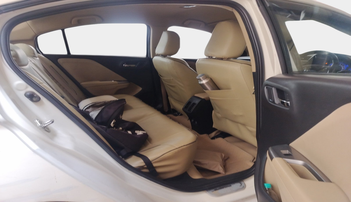 2015 Honda City 1.5L I-DTEC V, Diesel, Manual, 1,32,257 km, interior
