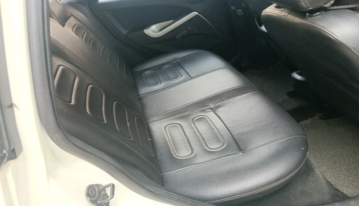 2014 Ford Figo TITANIUM 1.4 DIESEL, Diesel, Manual, 1,04,238 km, interior