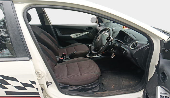 2012 Ford Figo TITANIUM 1.4 DIESEL, Diesel, Manual, 1,11,491 km, interior