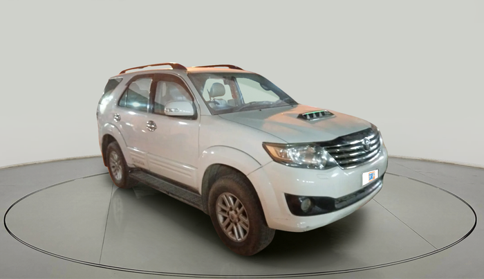 2013 Toyota Fortuner 3.0 4X2 AT, Diesel, Automatic, 2,56,187 km, exterior