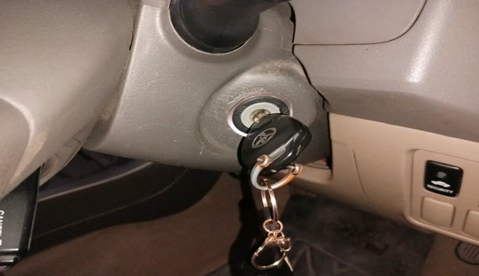 2013 Toyota Fortuner 3.0 4X2 AT, Diesel, Automatic, 2,56,187 km, interior