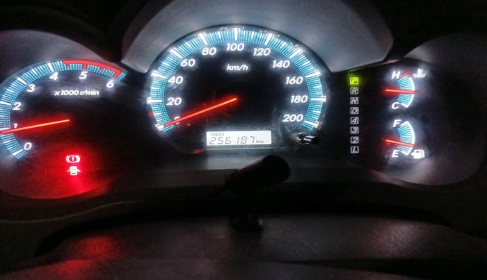 2013 Toyota Fortuner 3.0 4X2 AT, Diesel, Automatic, 2,56,187 km, interior