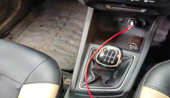 2015 Hyundai Elite i20 SPORTZ 1.4 CRDI, Diesel, Manual, 77,082 km, interior