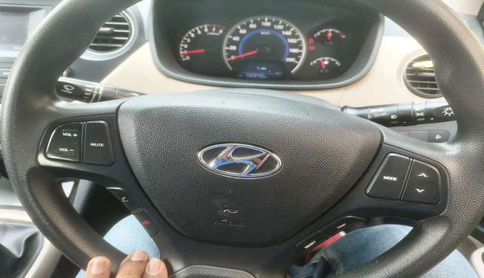 2017 Hyundai Grand i10 SPORTZ 1.2 KAPPA VTVT, Petrol, Manual, 56,940 km, interior