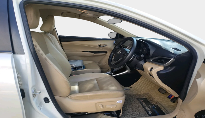 2020 Toyota YARIS VX CVT, Petrol, Automatic, 35,645 km, interior