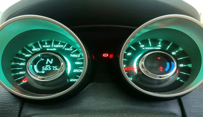 2019 Mahindra XUV500 W7, Diesel, Manual, 56,575 km, interior